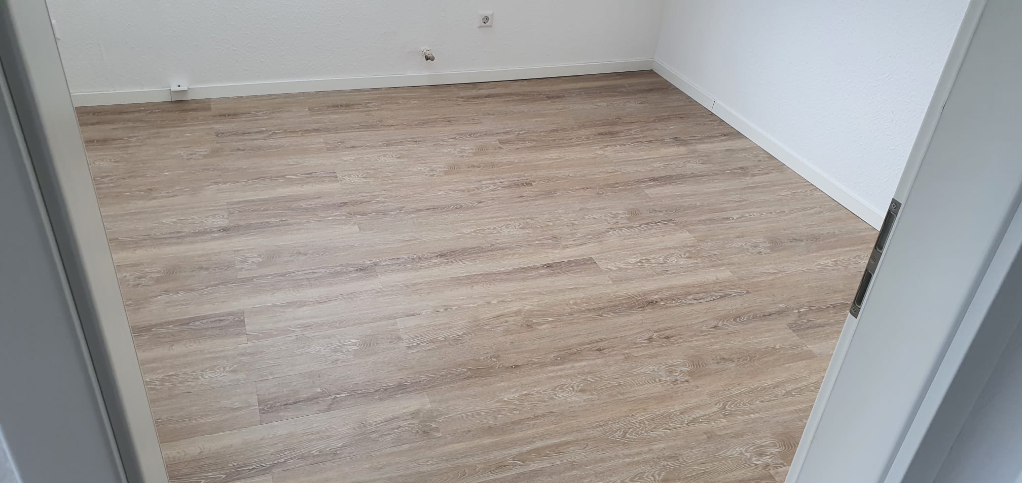 Bodenverlegung Vinyl – Während