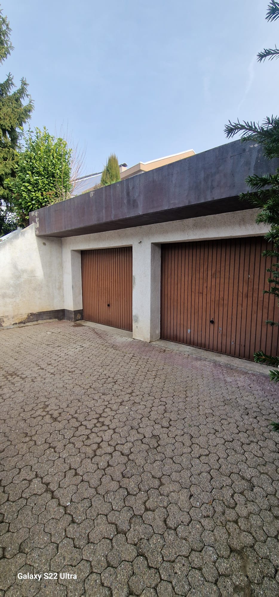 Garage mit Holzverkleidung – Vorher